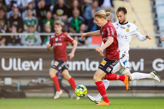 Örgrytes Gustav Ludwigson och GAIS Niklas Olsson