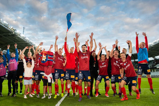 Örgrytes spelare jublar