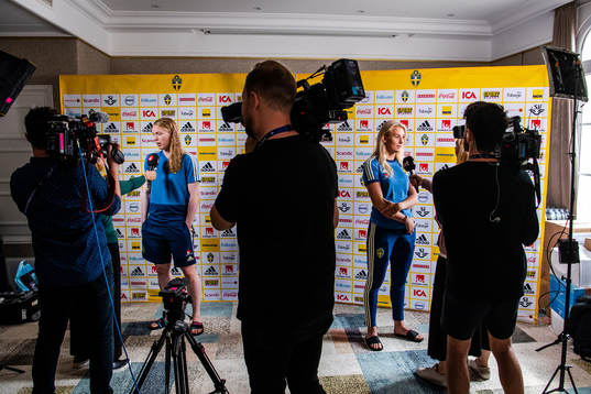 Goalkeeper Hedvig Lindahl and Stina Blackstenius of Sweden