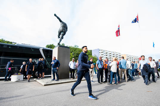 Etzaz Hussain of Molde arrives