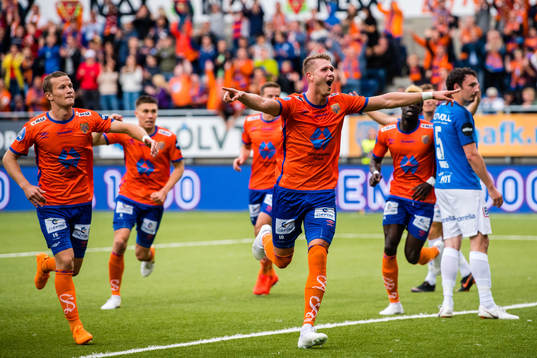 Bläddra bland fler bilder av Football, NM, Aalesund - Molde