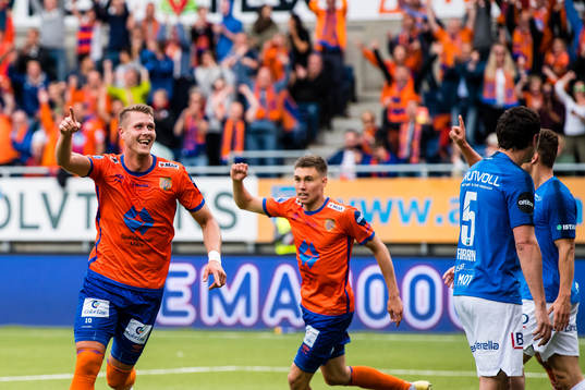 Holmbert Aron Briem Fridjonsson of Aalesund celebrates