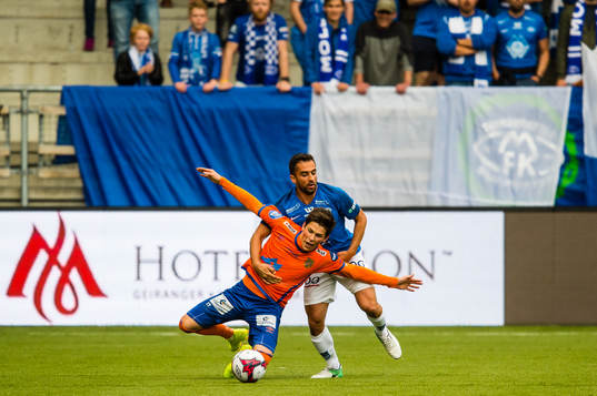 Sondre Brunstad Fet of Aalesund and Christopher Rasmus