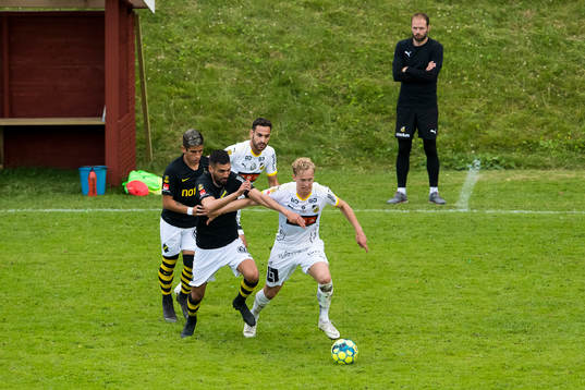 s Stefan Silva och Häckens Gustav Berggren