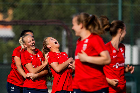 Karina Sævik and Lisa-Marie Karlseng Utland of Norway