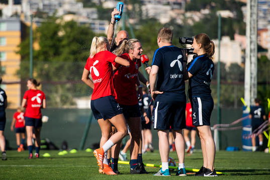 Karina Sævik, Anders Jacobson, assistant coach of Norway,