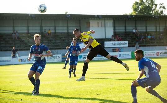 IFK Hässleholms Mohammed Hamdan nickar i matchen i