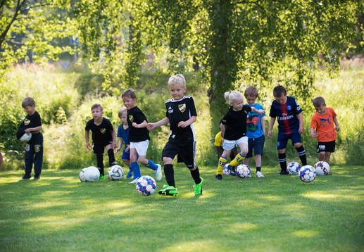 IFK Hässleholms pojkar födda 2013 och 2014 tränar på