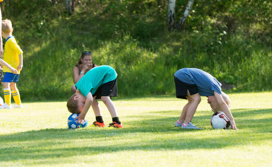 IFK Hässleholms pojkar födda 2013 och 2014 tränar på