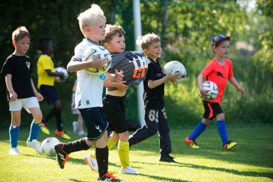 IFK Hässleholms pojkar födda 2013 och 2014 tränar på
