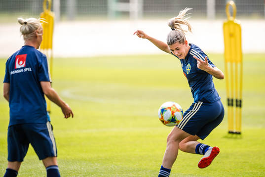 Caroline Seger and Olivia Schough of Sweden