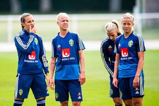 Nathalie Björn , Caroline Seger , Sofia Jakobsson and