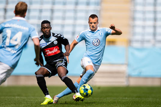 Sönderjyskes Ramon Rodrigues och Malmö FFs Eric Larsson