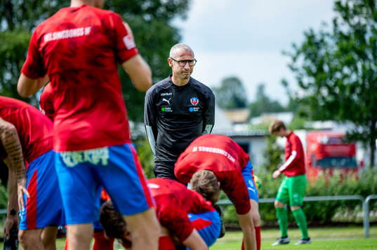 Helsingborgs tränare Henrik Larsson innan träningsmatchen