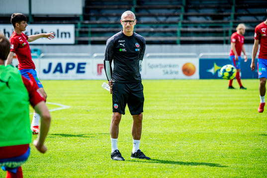 Helsingborgs tränare Henrik Larsson innan träningsmatchen