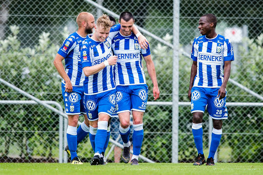 IFK Göteborgs Victor Wernersson kramars om Giorgi