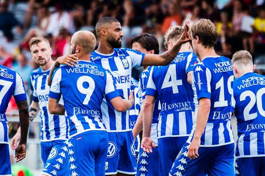 IFK Göteborgs spelare jublar