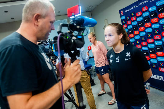Elise Hove Thorsnes and Guro Reiten of Norway