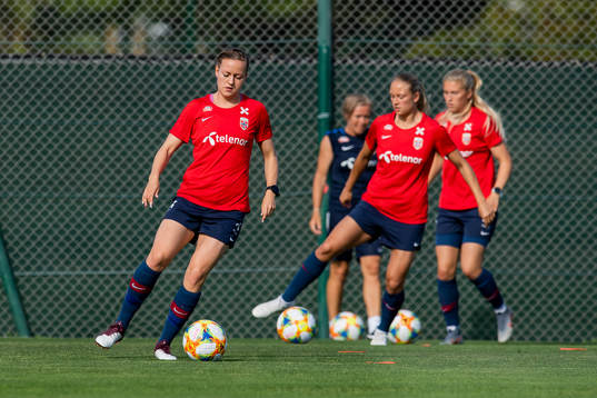Kristine Minde, Lisa Naalsund and Emilie Nautnes of Norway