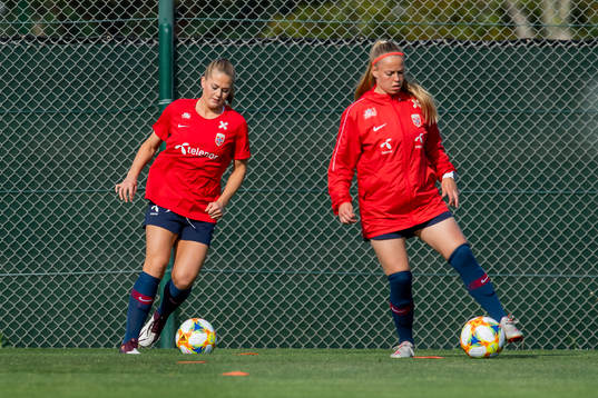 Lisa-Marie Karlseng Utland and Therese Sessy Åsland of