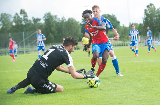 Helsingborgs Mamoudo Moro i träningsmatchen mellan