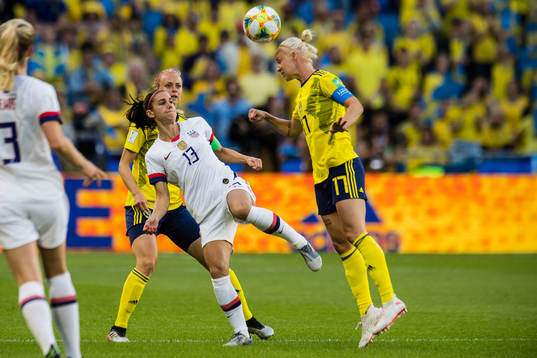 Amanda Ilestedt and Caroline Seger of Sweden in duell with