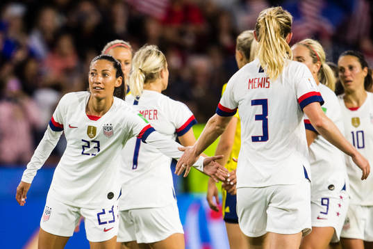 Christen Press and Samantha Mewis
