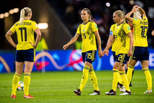 Players of Sweden looks dejected