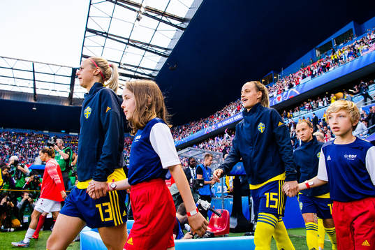 Amanda Ilestedt and Nathalie Björn of Sweden