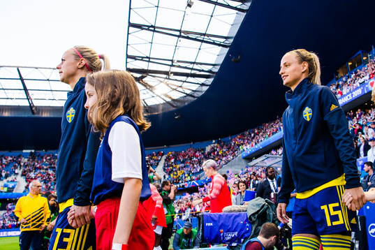 Amanda Ilestedt and Nathalie Björn of Sweden