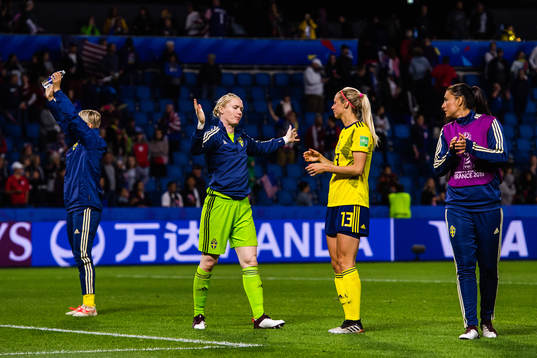Nilla Fischer , goalkeeper Hedvig Lindahl , Amanda Ilestedt