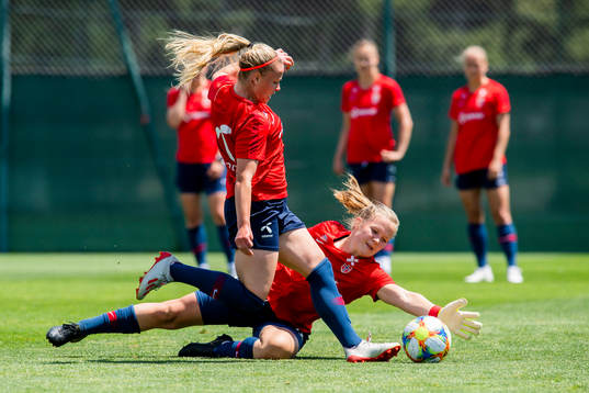 Therese Sessy Åsland and goalkeeper Oda Maria Hove Bogstad