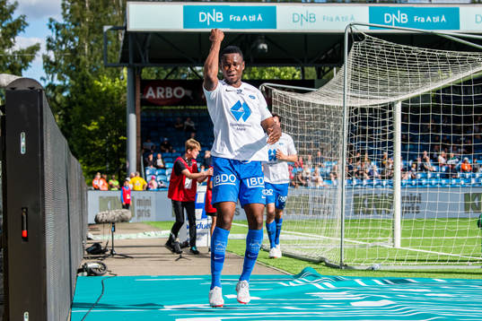 Leke Samson James of Molde celebrates