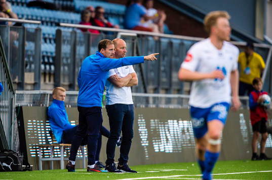 Håkon Wibe-Lund and Henrik Pedersen, head coach of