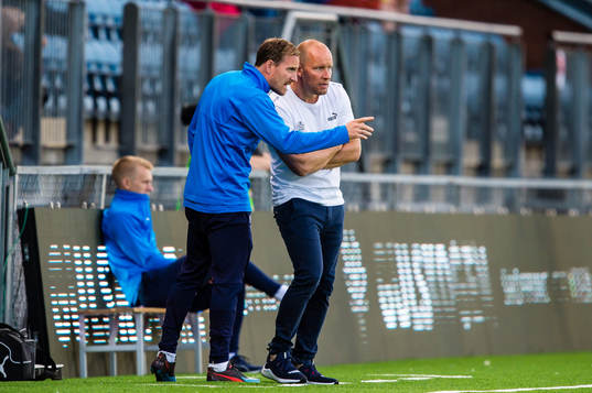 Håkon Wibe-Lund and Henrik Pedersen, head coach of