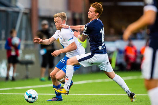 Erling Knudtzon of Molde and Martin Rønning Ovenstad of