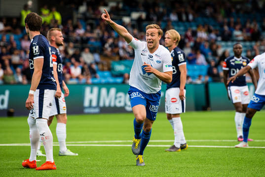Martin Skjelbreid Ellingsen of Molde celebrates