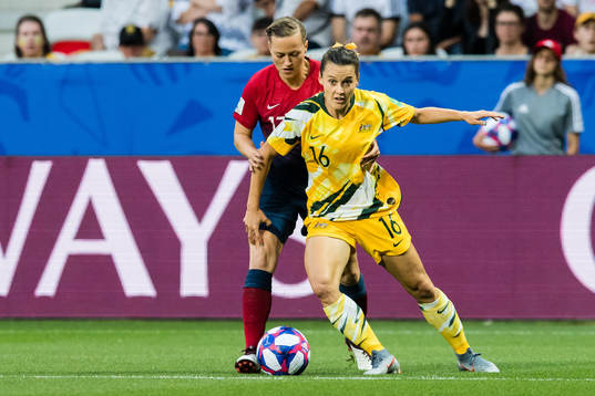 Kristine Minde of Norway and Hayley Raso of Australia