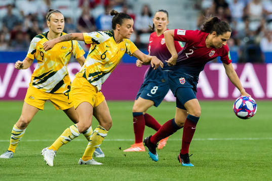 Chloe Logarzo of Australia and Ingrid Moe Wold of Norway