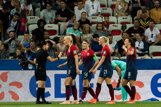 Maria Thorisdottir, Maren Nævdal Mjelde, Karina Sævik and