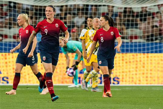 Isabell Lehn Herlovsen and Vilde Bøe Risa of Norway reacts