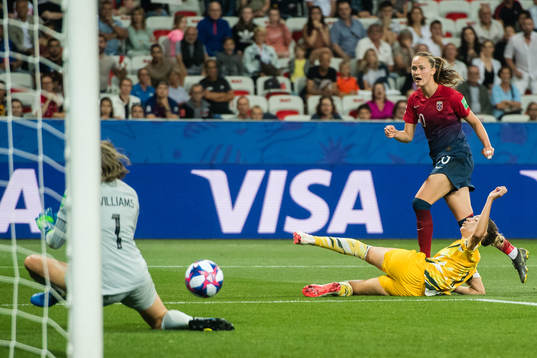 Caroline Graham Hansen of Norway and goalkeeper Lydia
