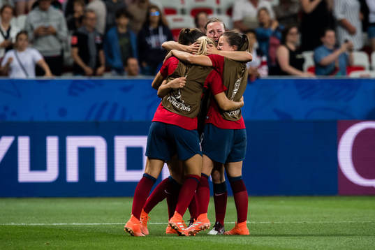 Kristine Minde of Norway celebrates with teammates