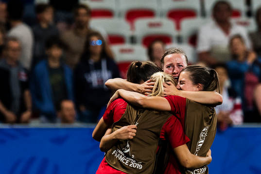 Kristine Minde of Norway celebrates with teammates