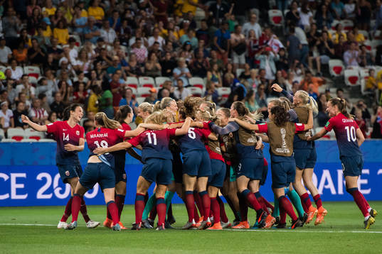 Payers of Norway celebrates