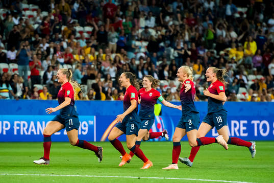 Lisa-Marie Karlseng Utland, Vilde Bøe Risa,Maren Nævdal