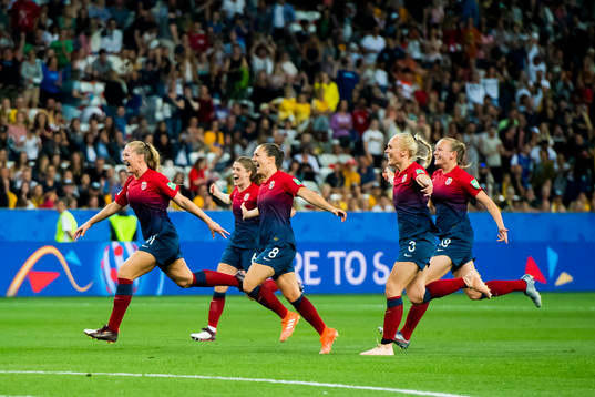 Lisa-Marie Karlseng Utland, Maren Nævdal Mjelde, Vilde