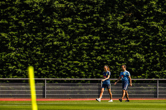 Kosovare Asllani and Ali Kad, Doctor of Sweden