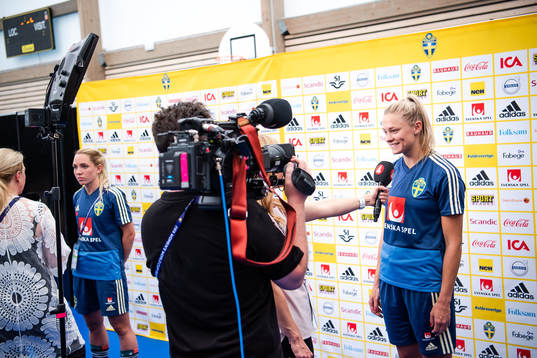 Elin Rubensson and Fridolina Rolfö of Sweden