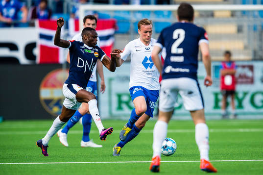 Muhamed Maudo Keita of Strømsgodset and Martin Skjelbreid